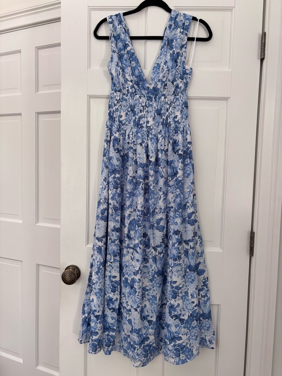 Abercrombie & Fitch Dresses & Skirts - Abercrombie & Fitch Blue Floral Maxi Dress - Medium (NWT)